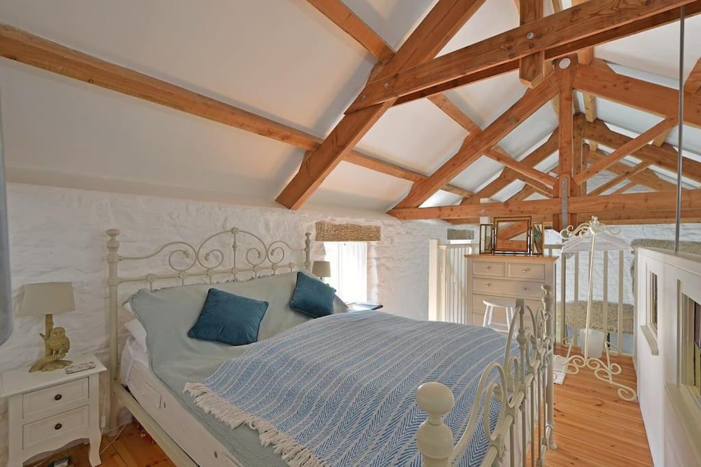 Holiday home Luxury 5-star Cornish Barn - Pets Very Welcome