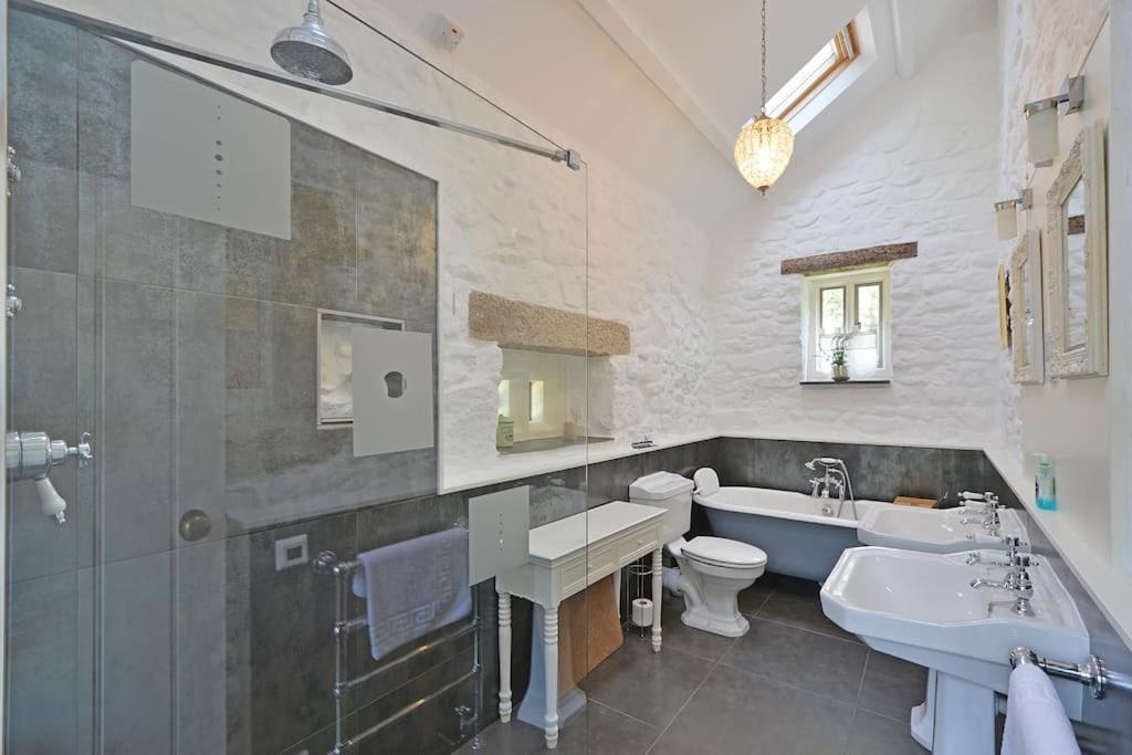 Luxury 5-star Cornish Barn - Pets Very Welcome Camborne