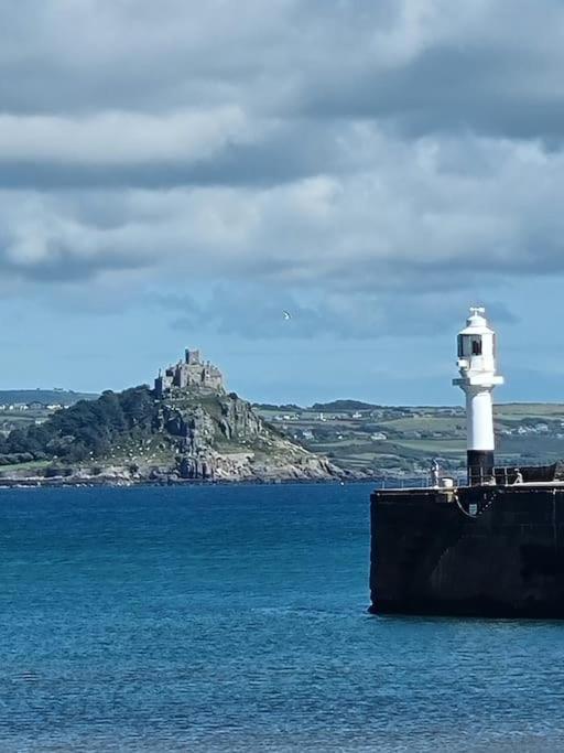 Luxury 5-star Cornish Barn - Pets Very Welcome Hébergement de vacances Camborne